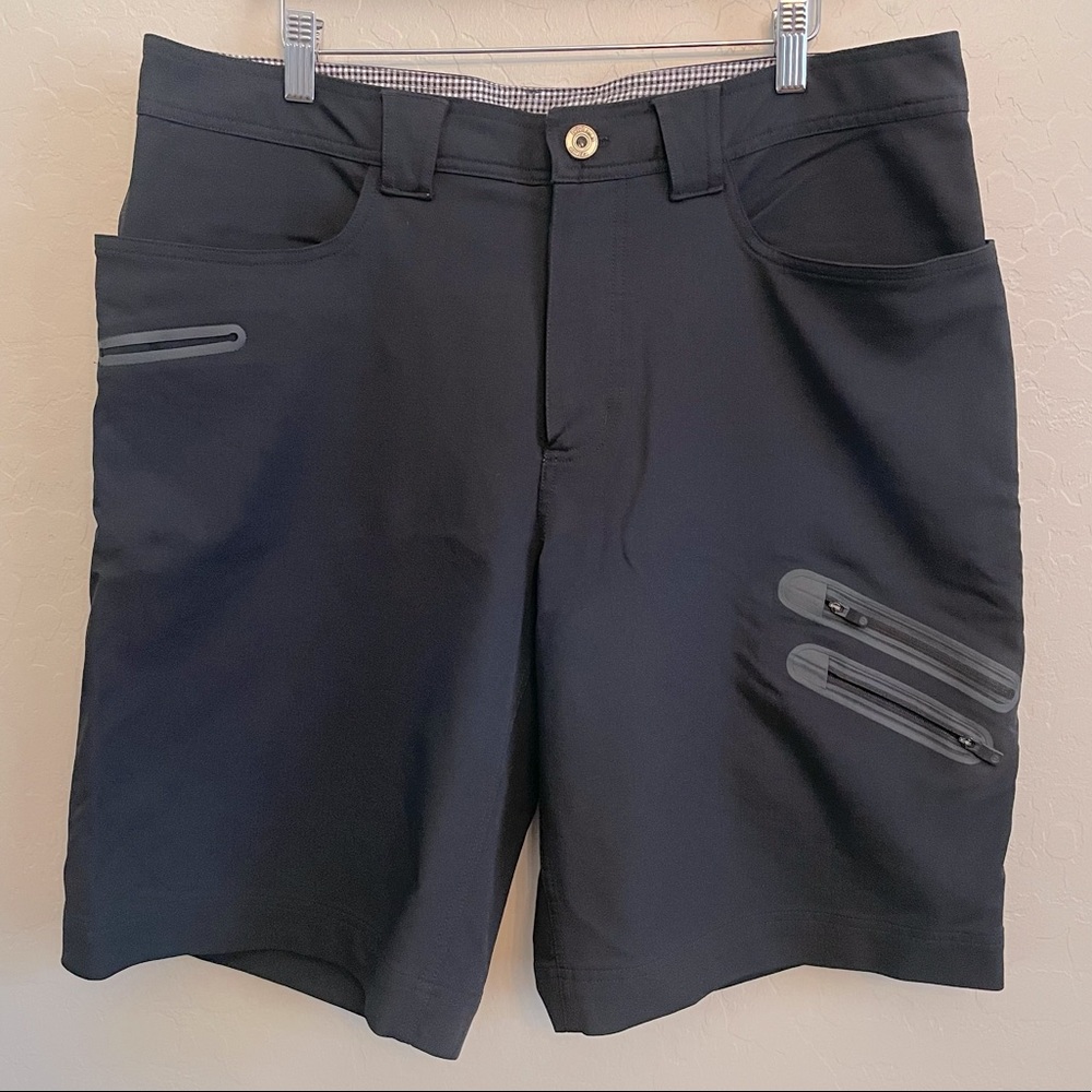 Men’s LuluLemon Cargo Shorts, Never Worn